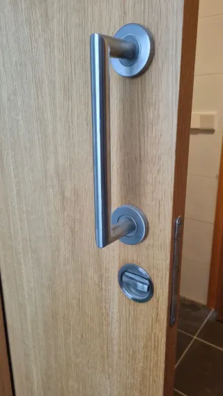 Puertas madera72.5, 82.5 cm y corredera de 92.5