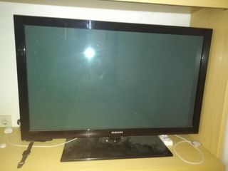 TV Samsung 45" Plasma y el mando por 20€ mas