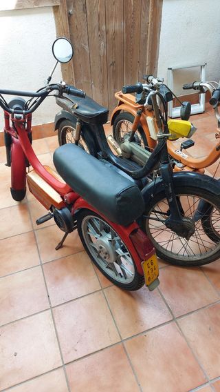 3 Vespinos: 1 matriculado + 2 para piezas