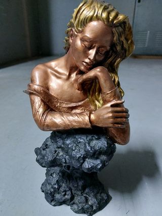 Figura decorativa mujer