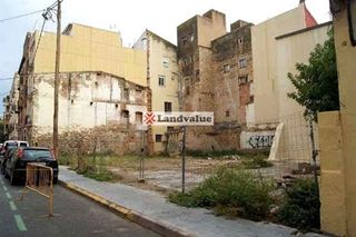 Terreno en venta en Barris Marítims en Tarragona