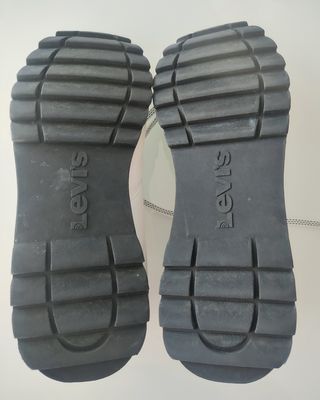 Zapatillas Levis blancas talla 37