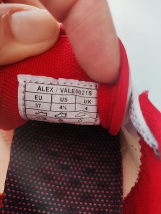 Zapatillas Levis blancas talla 37