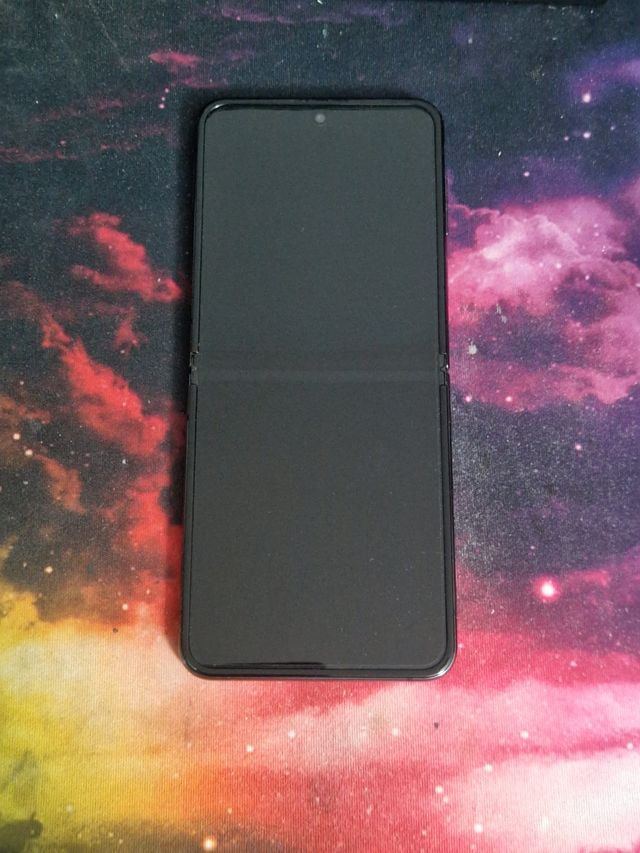 Samsung Galaxy Z Flip4 