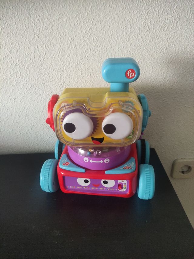 Juguete robotito prácticamente nuevo incluye pilas