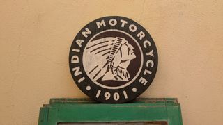 Logo Indian Motorcycle madera