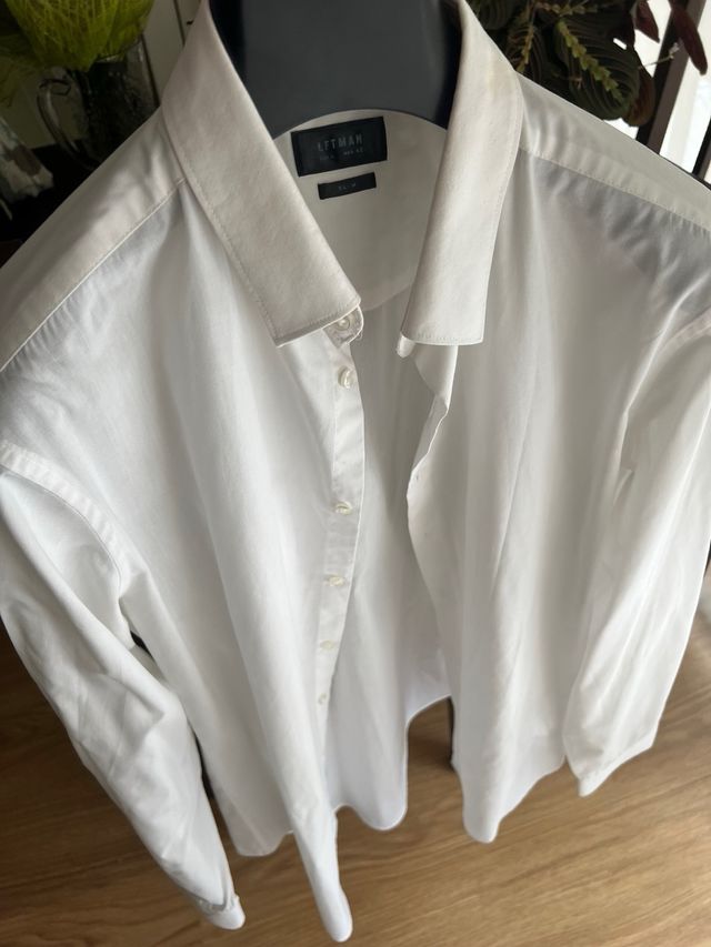 Americana azul - Blazer y camisa blanca