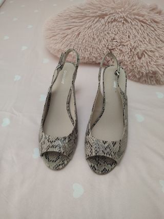 Zapatos Greceland serpiente beige