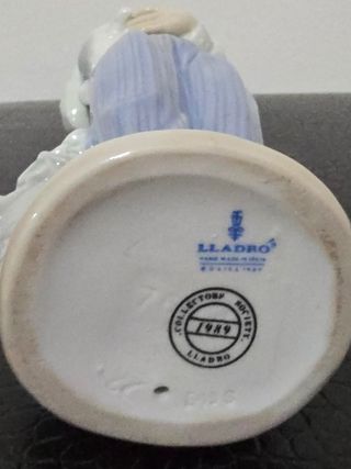 Lladro Figura "Perrito Convaleciente" #7609