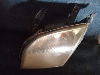 Faro Ford Fusión izq. 2005