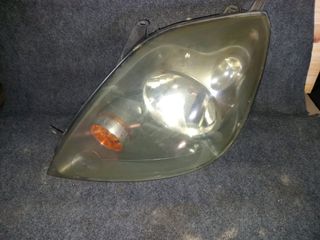 Faro Ford Fiesta V 2007