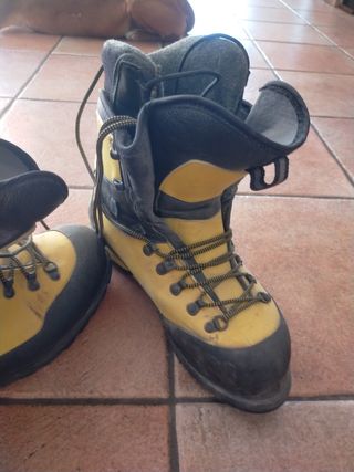 Stivali Crispi per alpinismo taglia 42