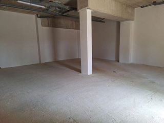 Local comercial en alquiler en Casagemes - Canyadó en Badalona