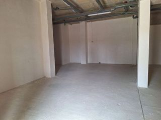 Local comercial en alquiler en Casagemes - Canyadó en Badalona