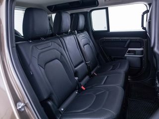 Land Rover Defender 3.0 I6 Mhev 250 AWD SE