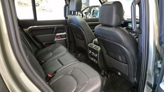 Land Rover Defender 3.0 I6 Mhev 250 AWD SE