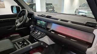 Land Rover Defender 3.0 I6 Mhev 250 AWD SE