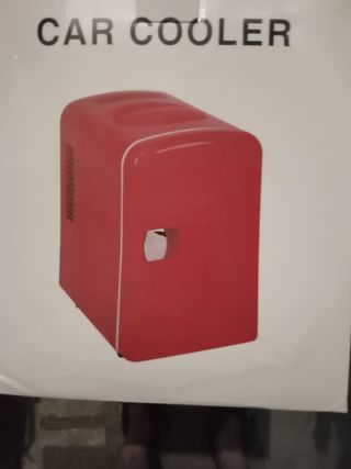 Mini nevera roja coche