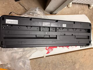 Yamaha PSR-F52 + soporte