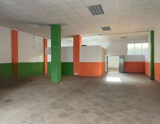 Nave industrial en venta en Tobarra