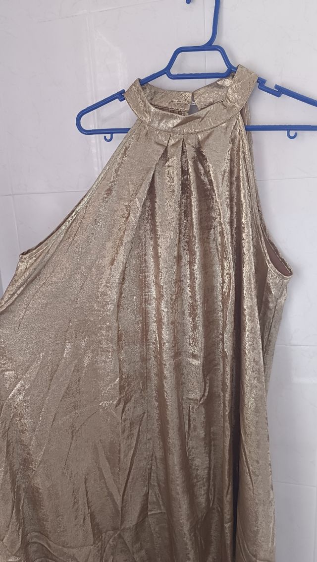 Vestido dorado sin usar