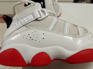 Zapatillas Nike Jordan 6 Ring rojas y blancas 
