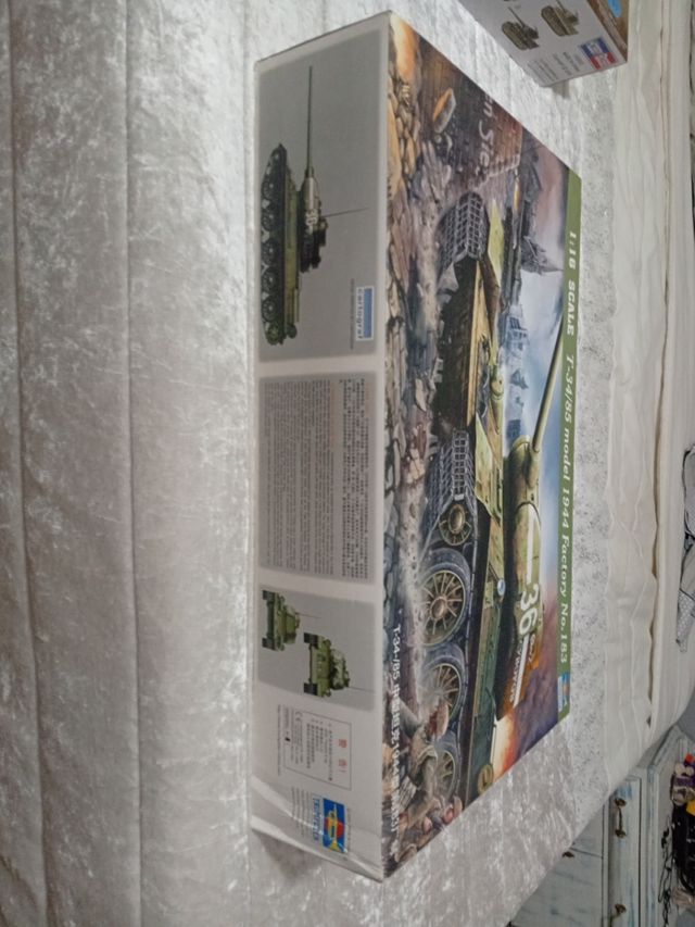 Maqueta Tanque T-34/85 Trumpeter 1/16