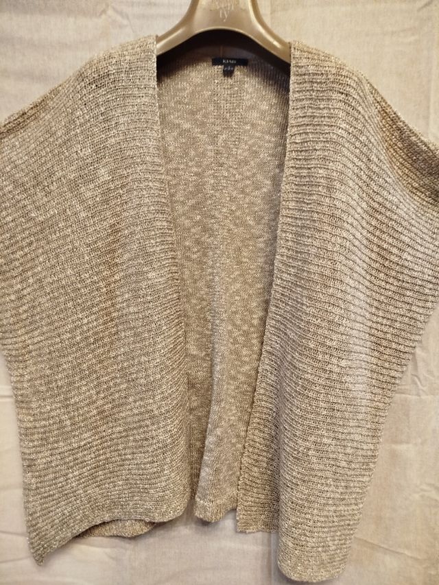 Cardigan beige senza bottoni