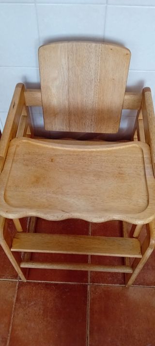 Trona madera convertible mesa-silla