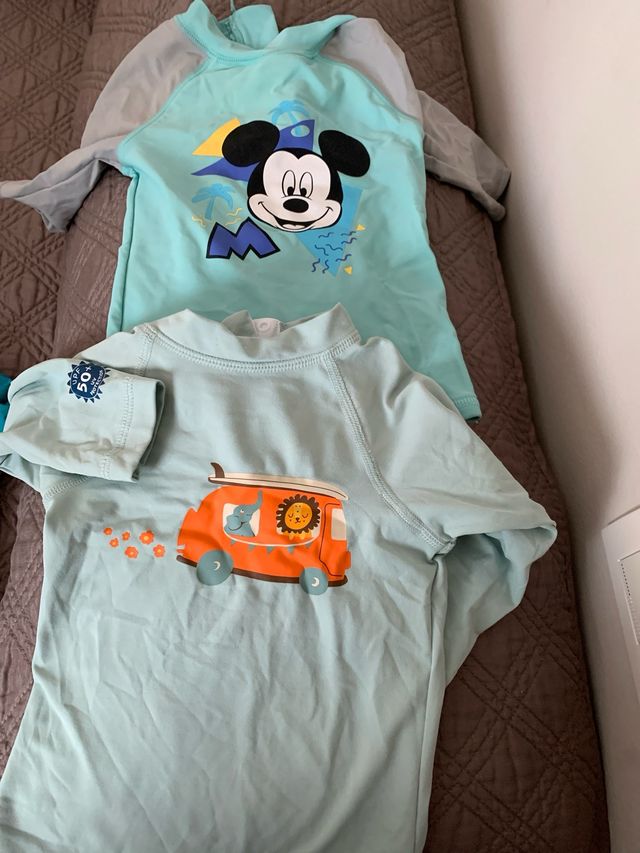 Bañadores y camisetas UPF 50+ (18 meses)
