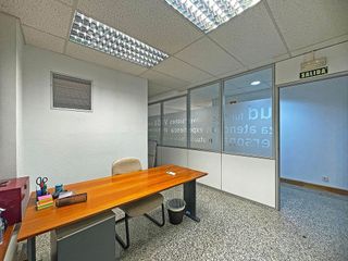 Oficina en alquiler en Ermitagaña - Mendebaldea en Pamplona