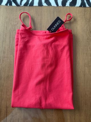 2 Camisetas tirantes - rojas y blancas