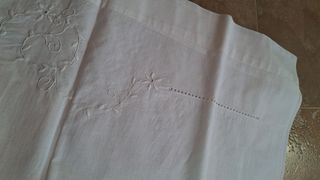 Telo antico lino ricamato a mano