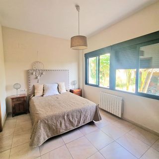 Casa adosada en venta en Vistahermosa en Alicante