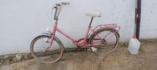 Bicicleta clásica.para reparar