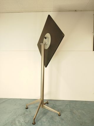 Mesa alta de diseño marca 
italiana