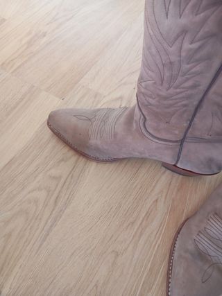 Botas vaqueras cuero marrón
