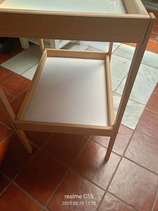 Cambiador de madera para bebes.