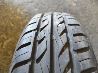 neumático Gislaved 165/70R14.