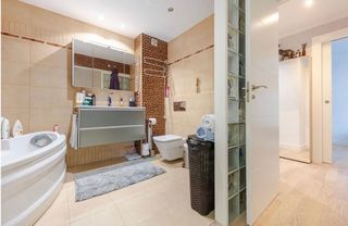 Piso en venta en Los Jardines de Marbella - La Ermita en Marbella