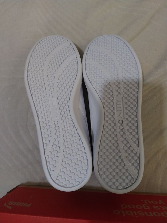 Zapatillas Puma blancas. SIN ESTRENAR