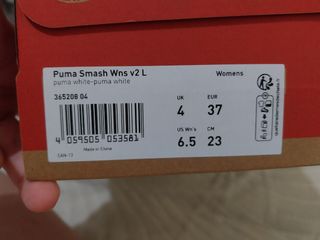 Zapatillas Puma blancas. SIN ESTRENAR