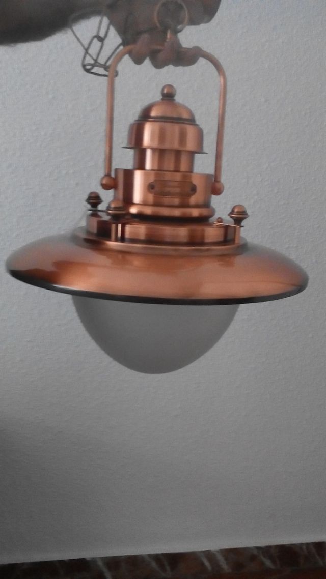 Lámpara de techo. Sin estrenar