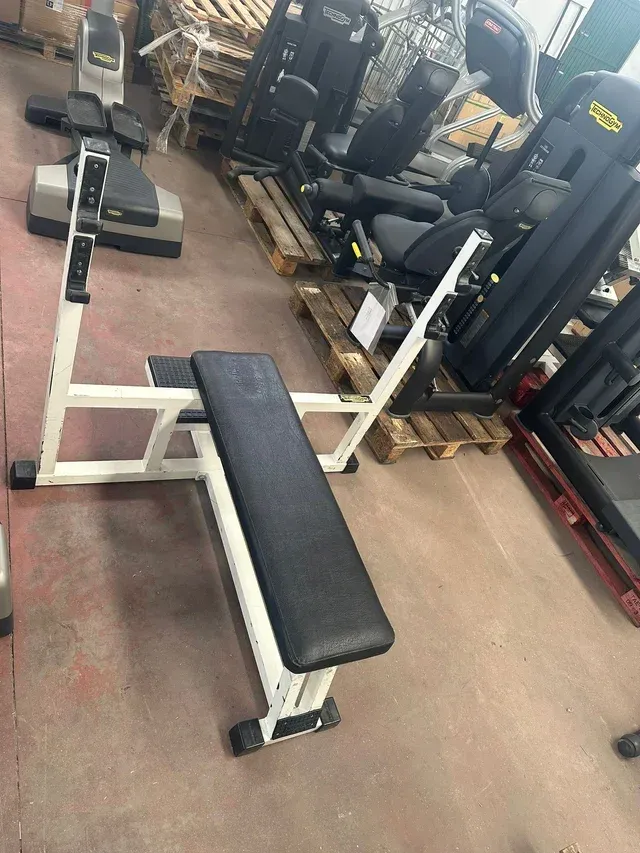 Banco Press Plano Technogym