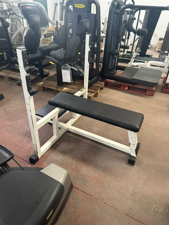 Banco Press Plano Technogym