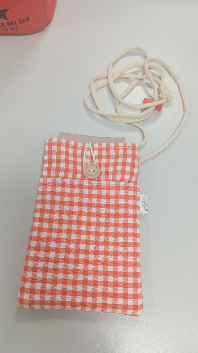 Bolsito para móvil y llaves