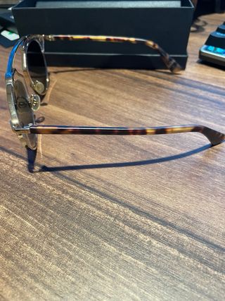 Gafas Dior doradas y marrones