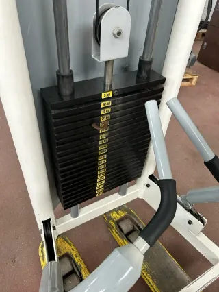 MÁQUINA DE REMO DORIAN UNILATERAL DE PLACAS