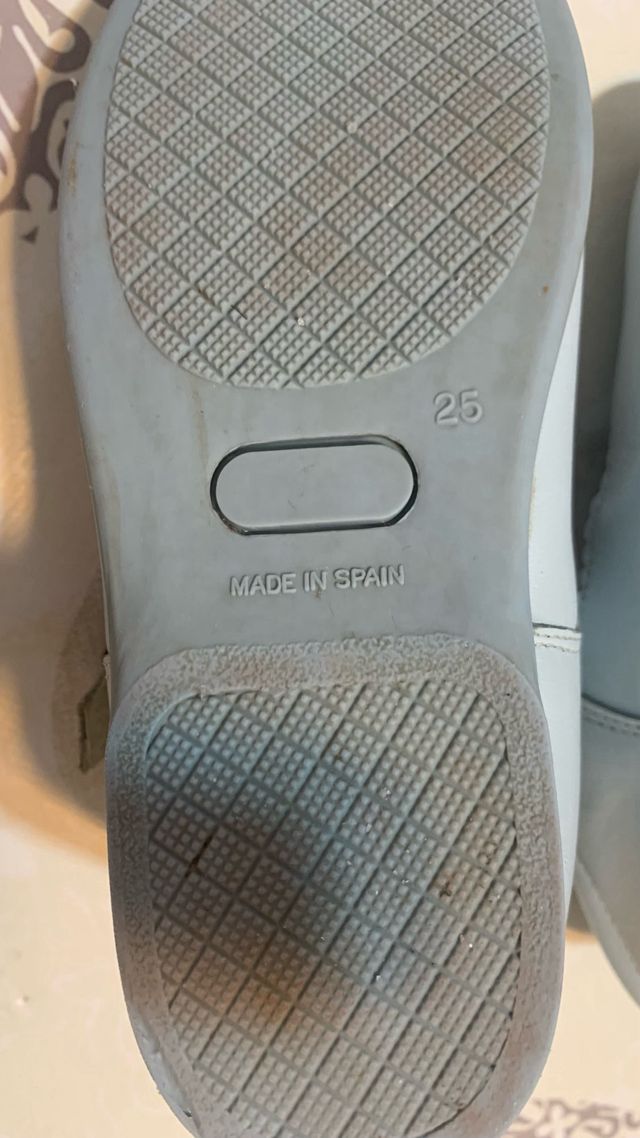 Zapatillas bebé niña, piel, azul claro