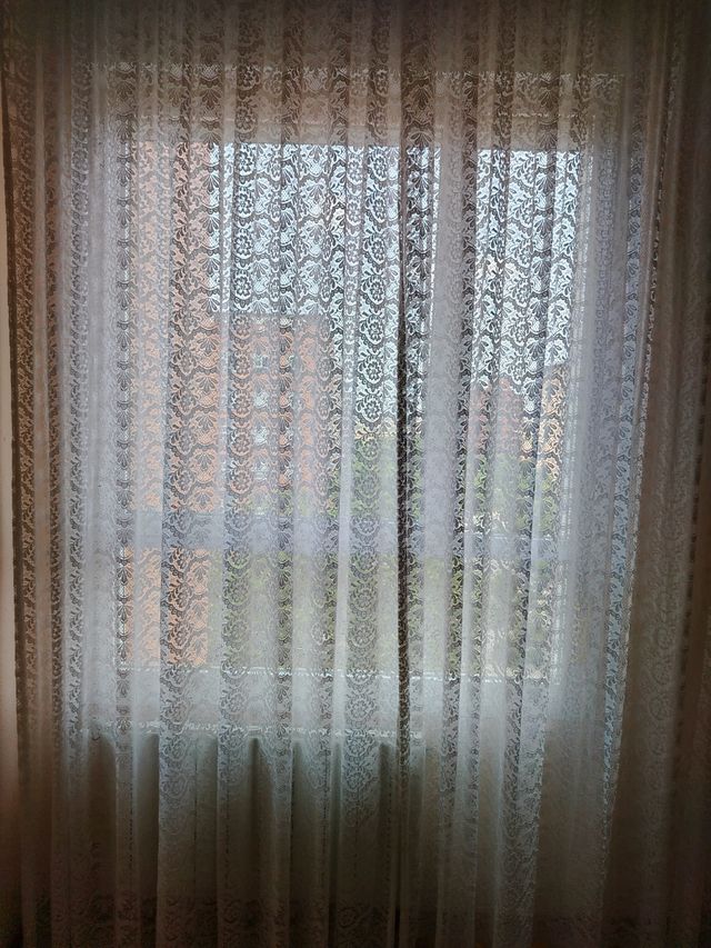 Cortinas blancas de encaje